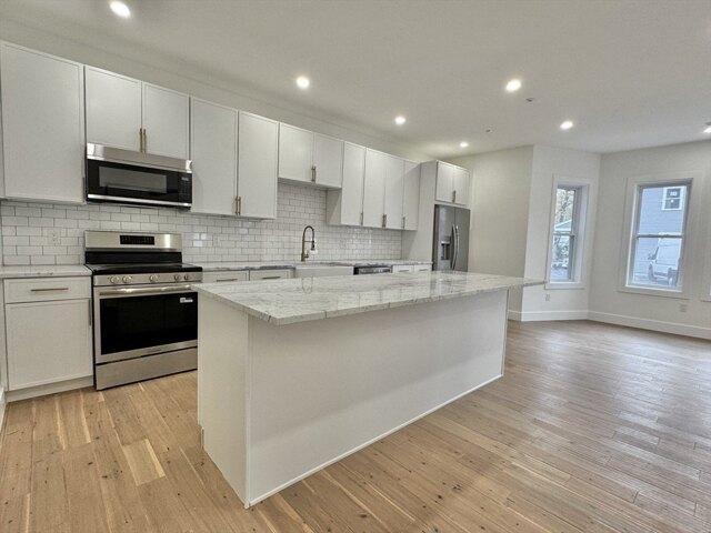 condo with 3 bedroom, Medway MA ES104690684