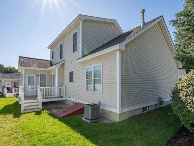condo with 3 bedroom, Merrimack NH ES105578575
