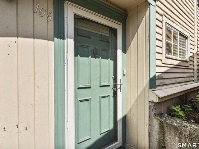 condo with 3 bedroom, Middletown CT ES104608212