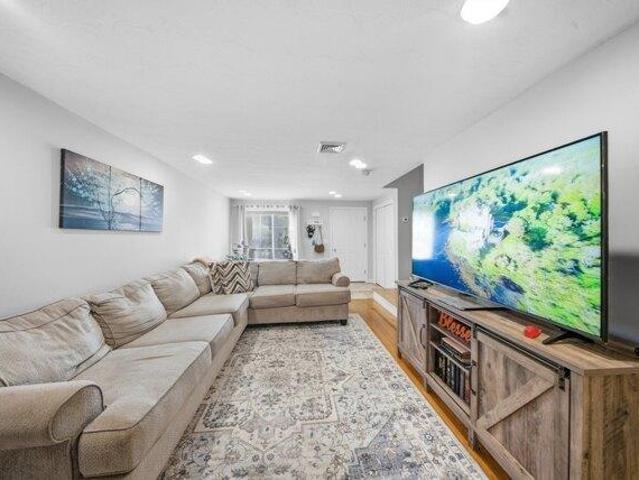 condo with 3 bedroom, Milford MA ES105276648