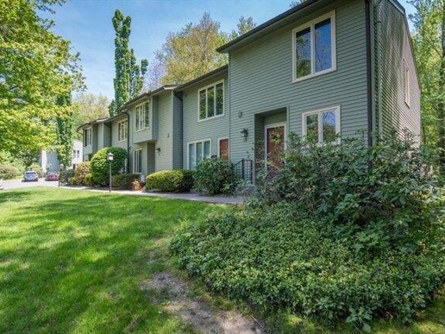 condo with 3 bedroom, Montague MA ES105403586