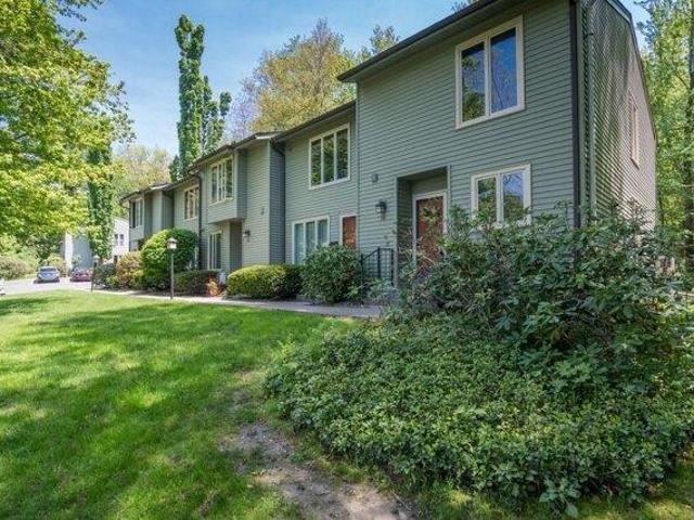 condo with 3 bedroom, Montague MA ES105560527