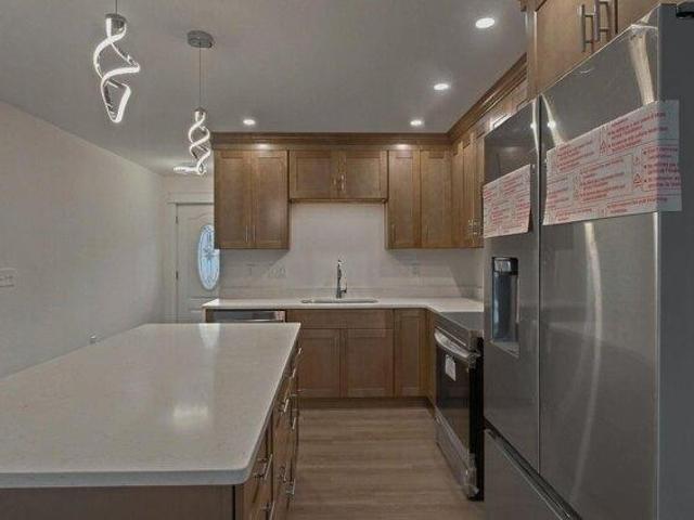 condo with 3 bedroom, Nashua NH ES105427320