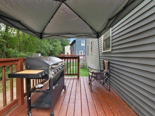 condo with 3 bedroom, Nashua NH ES105574028