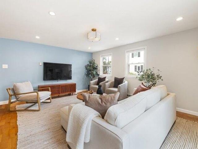 condo with 3 bedroom, Natick MA ES105511445