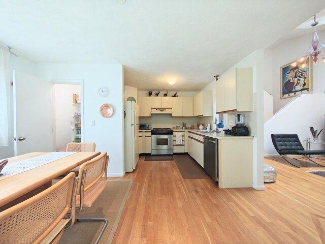 condo with 3 bedroom, Natick MA ES105549134