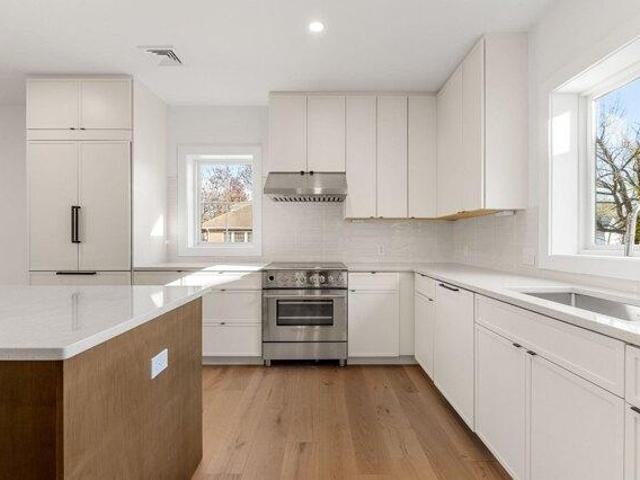 condo with 3 bedroom, Newton MA ES105438807