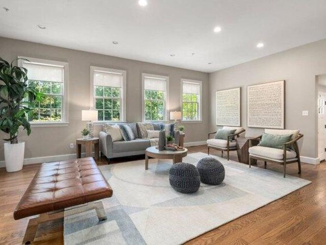 condo with 3 bedroom, Newton MA ES105532837
