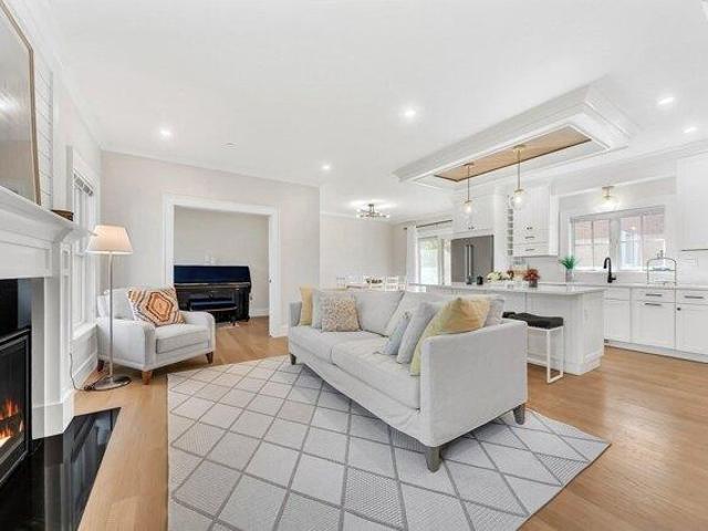 condo with 3 bedroom, Newton MA ES105536341