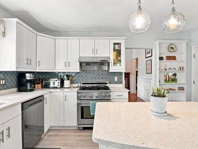 condo with 3 bedroom, Newton MA ES105537138