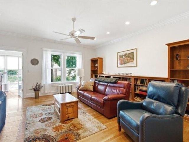 condo with 3 bedroom, Newton MA ES105557478