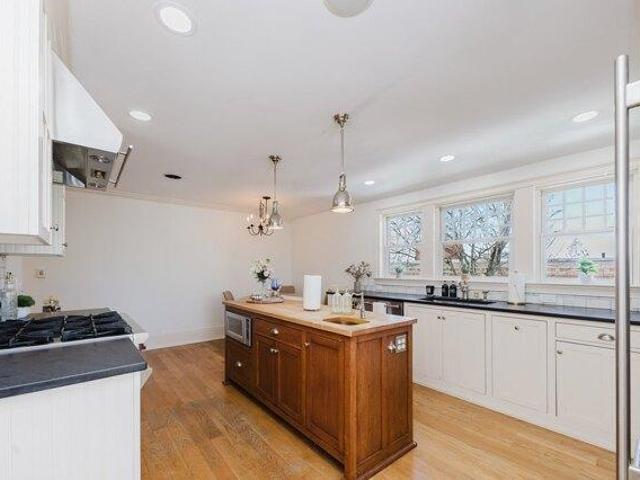 condo with 3 bedroom, Newton MA ES105561062