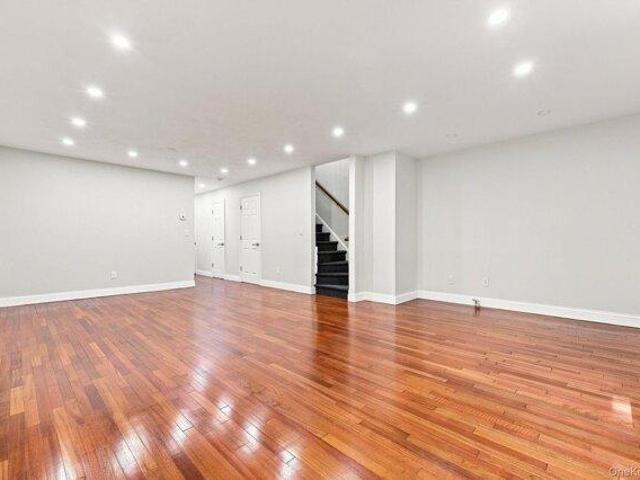 condo with 3 bedroom, New City NY ES105293589
