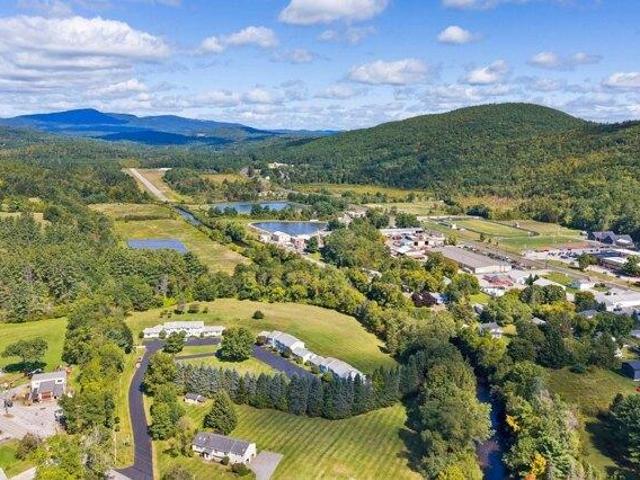 condo with 3 bedroom, Newport NH ES105513302