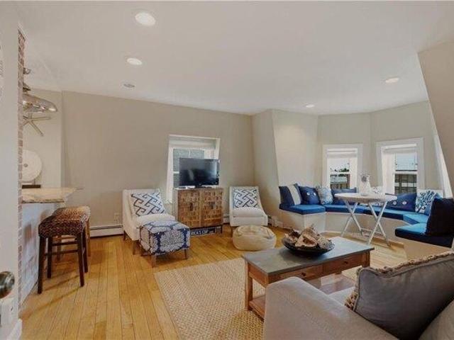 condo with 3 bedroom, Newport RI ES105417522
