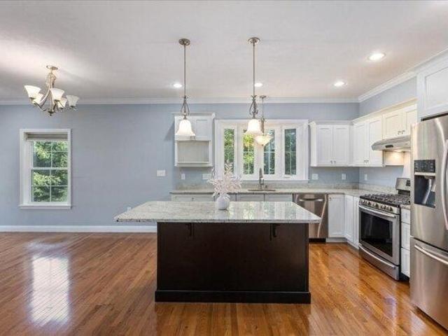 condo with 3 bedroom, North Andover MA ES105514540