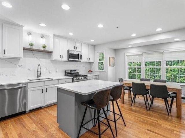 condo with 3 bedroom, Northborough MA ES105385504