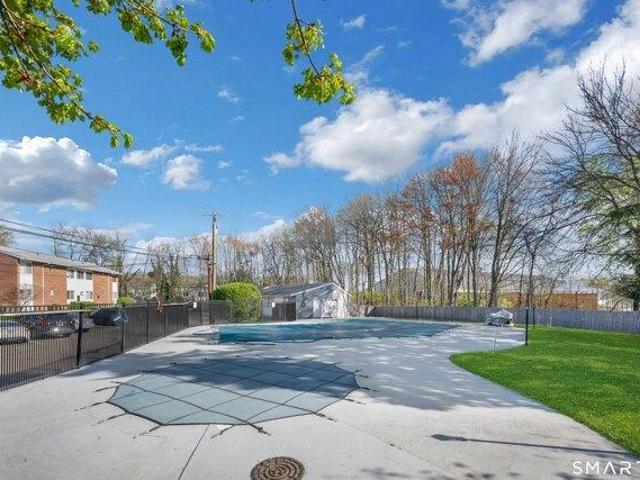 condo with 3 bedroom, Norwalk CT ES105514106