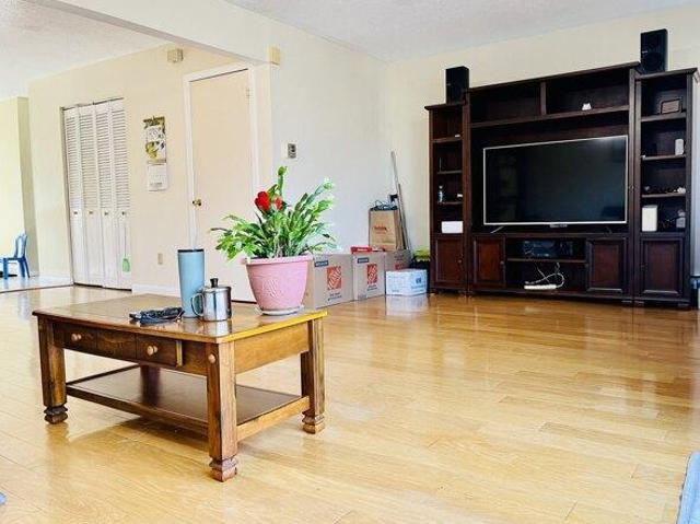 condo with 3 bedroom, Norwich CT ES105157190