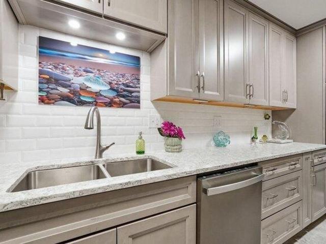 condo with 3 bedroom, Palmer MA ES105513019