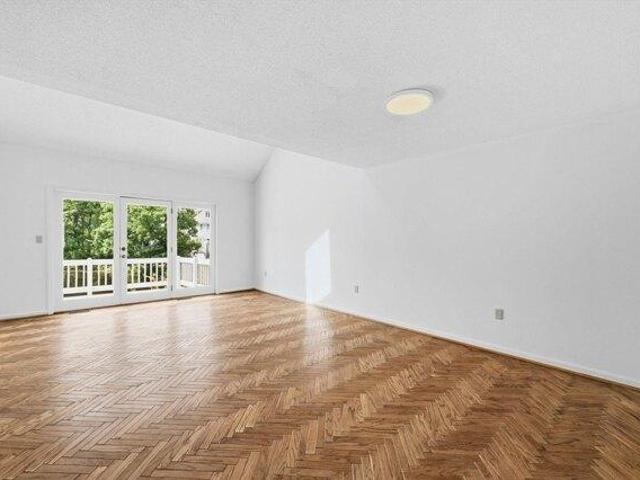 condo with 3 bedroom, Peabody MA ES105424336