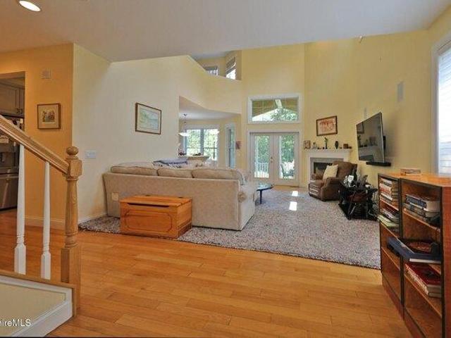 condo with 3 bedroom, Pittsfield MA ES105365558