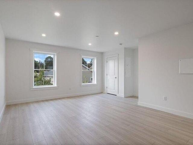 condo with 3 bedroom, Portland ME ES105709655