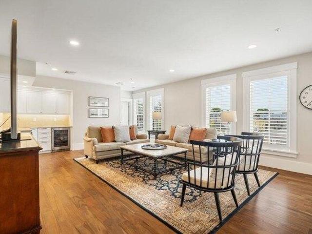 condo with 3 bedroom, Portsmouth NH ES105559370
