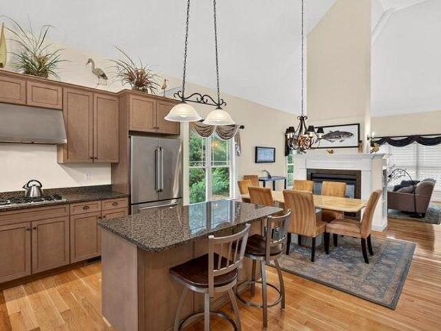 condo with 3 bedroom, Plymouth MA ES105537603