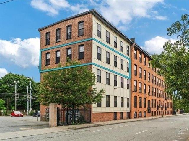 condo with 3 bedroom, Providence RI ES105552734