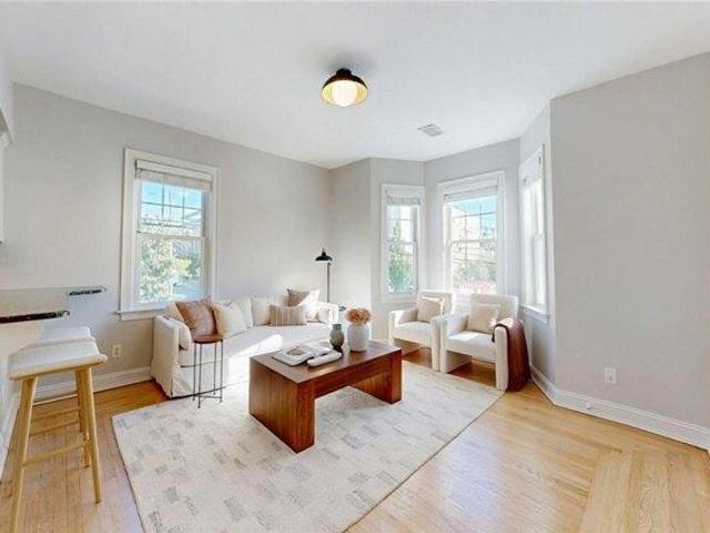 condo with 3 bedroom, Providence RI ES105648892