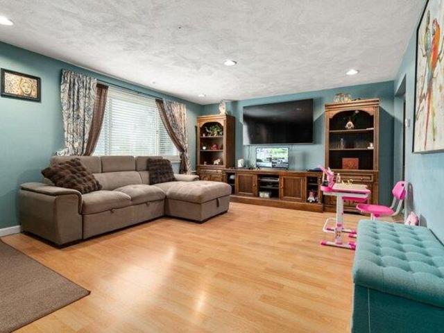 condo with 3 bedroom, Randolph MA ES105578883