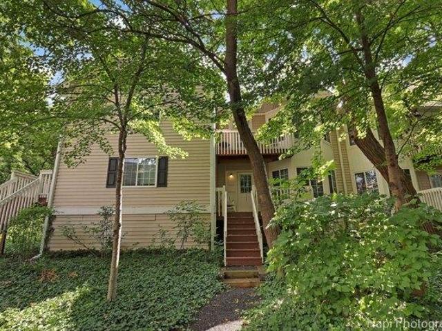 condo with 3 bedroom, Round Lake IL ELS103500862