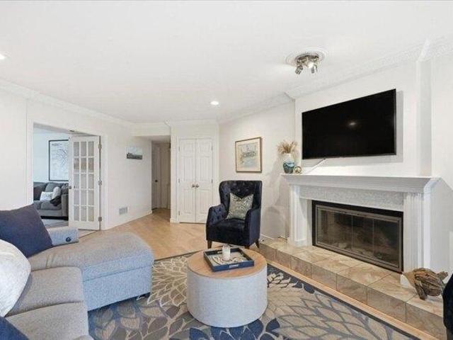 condo with 3 bedroom, Scituate MA ES105534934