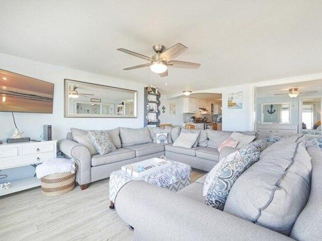 condo with 3 bedroom, Salisbury MA ES104295619