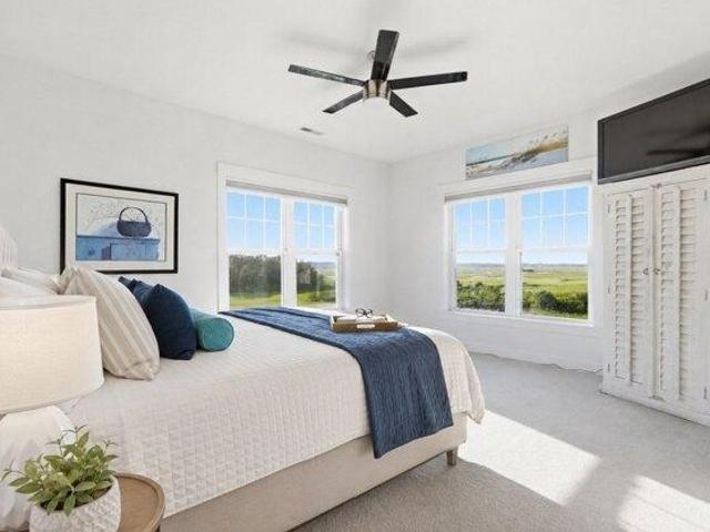 condo with 3 bedroom, Salisbury MA ES105587843