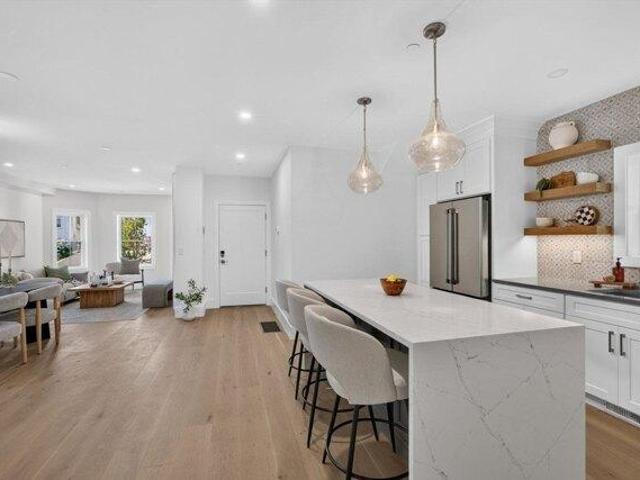 condo with 3 bedroom, Somerville MA ES105383365