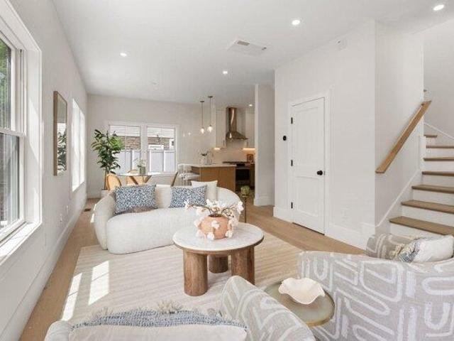 condo with 3 bedroom, Somerville MA ES105400829