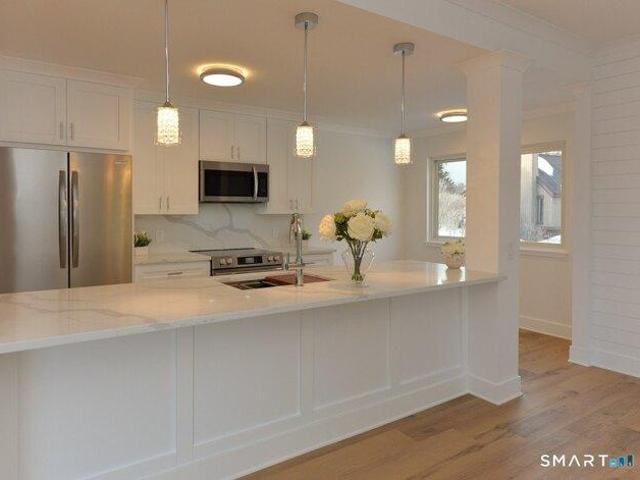 condo with 3 bedroom, Southbury CT ES105652675
