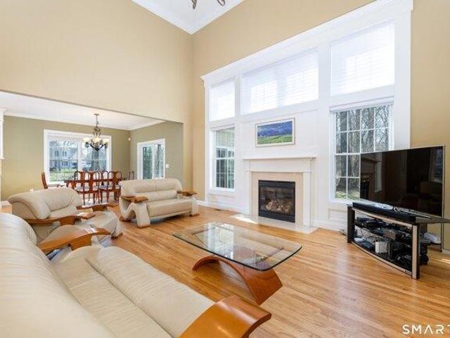 condo with 3 bedroom, Southington CT ES105515905