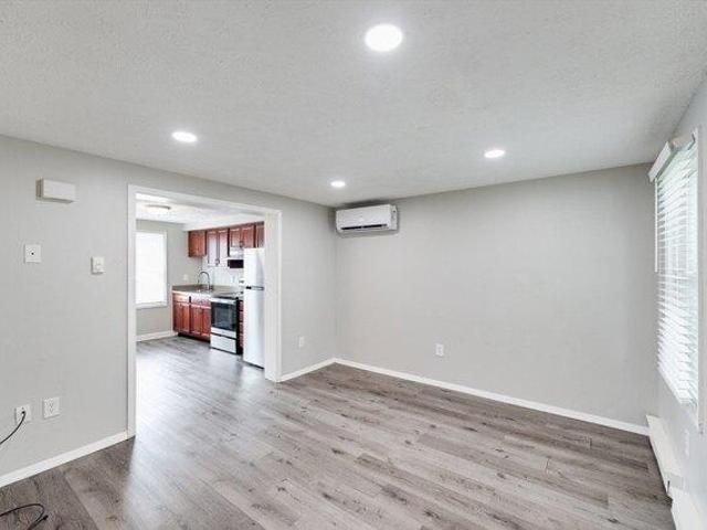 condo with 3 bedroom, Springfield MA ES105385208