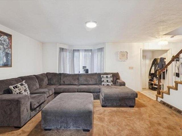condo with 3 bedroom, Stoughton MA ES105558077