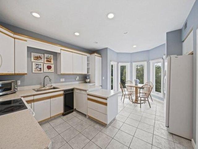 condo with 3 bedroom, Stoughton MA ES105589034