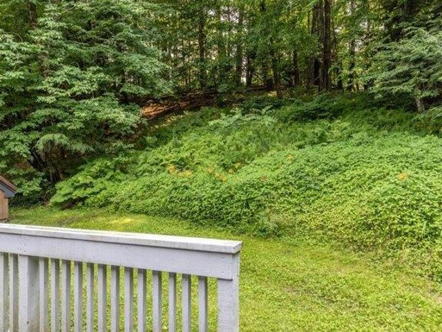 condo with 3 bedroom, Stowe VT ES105512145