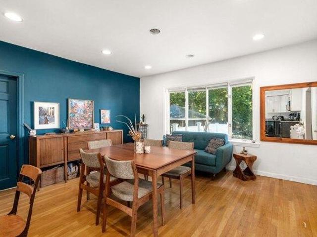 condo with 3 bedroom, Stoneham MA ES105403029