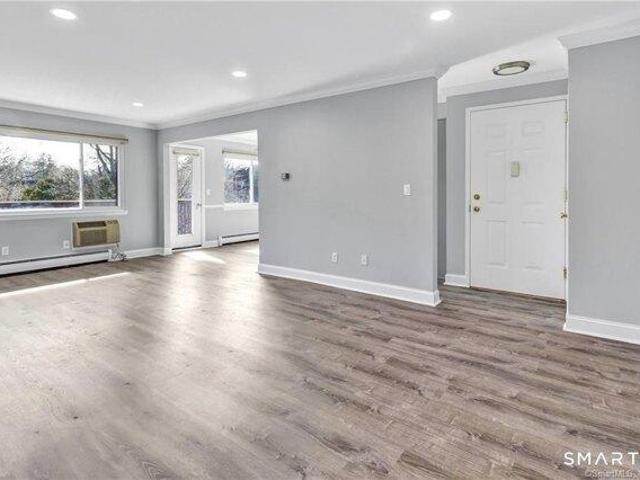condo with 3 bedroom, Stamford CT ES104920803