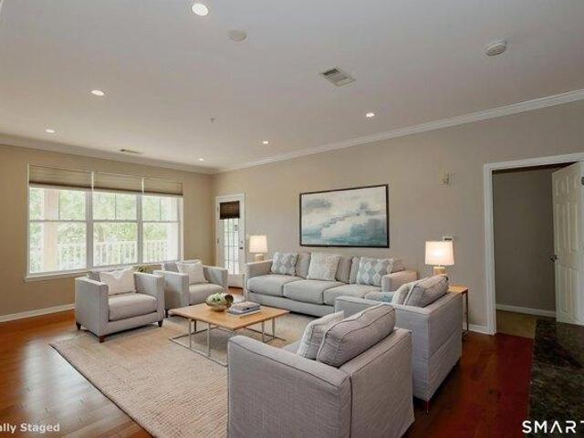 condo with 3 bedroom, Stamford CT ES105475539