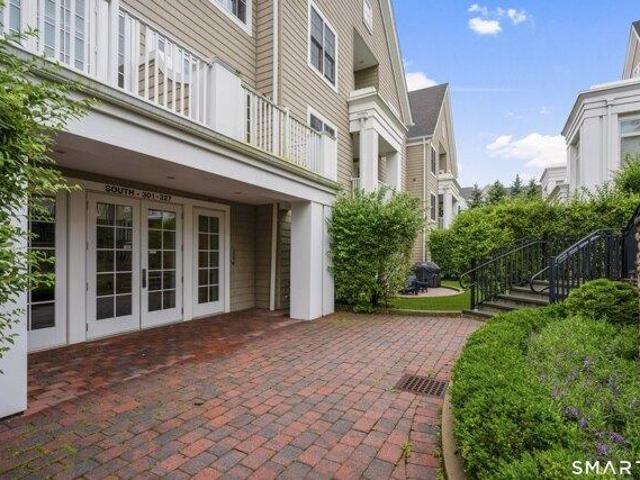condo with 3 bedroom, Stamford CT ES105424041