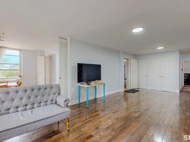 condo with 3 bedroom, Stamford CT ES105438239