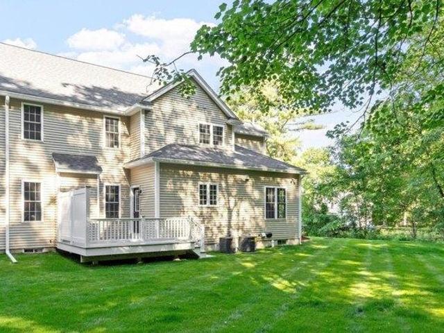condo with 3 bedroom, Sterling MA ES105351565